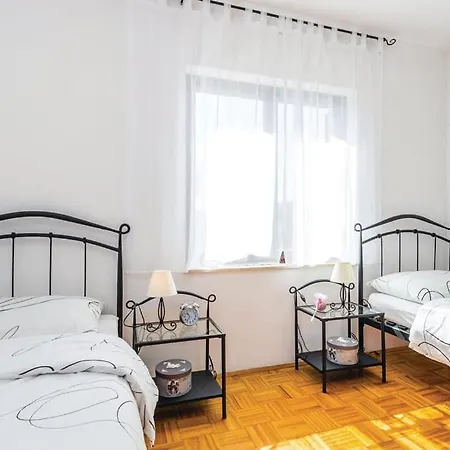 アパート Apartman Jadranovo